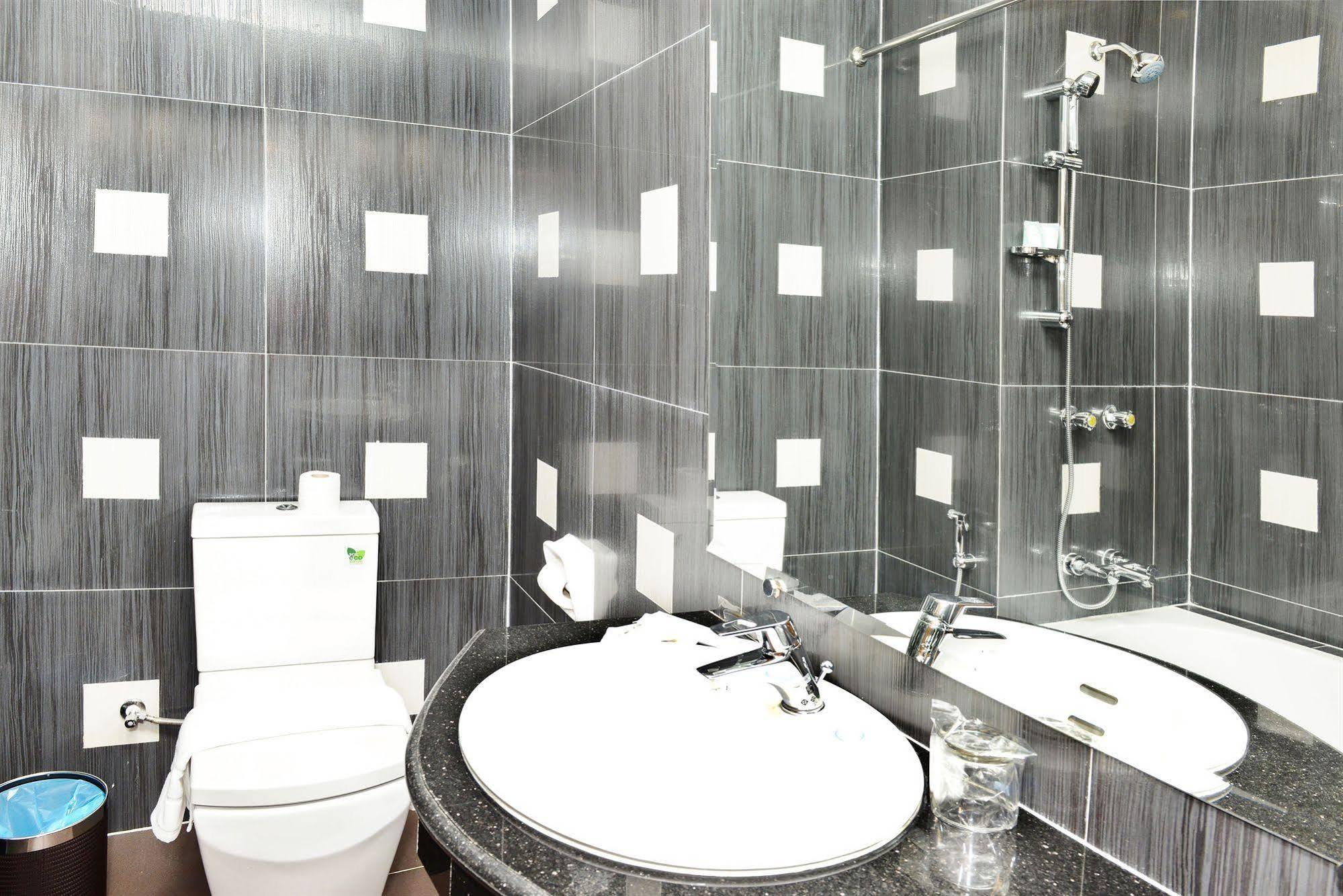 Hotel Grand United - 21St Downtown Yangon Ngoại thất bức ảnh